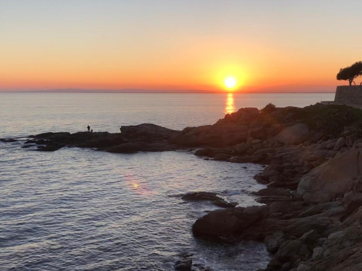 Magnifique Appartement En Front De Mer, Caneylles Roses Kültér fotó