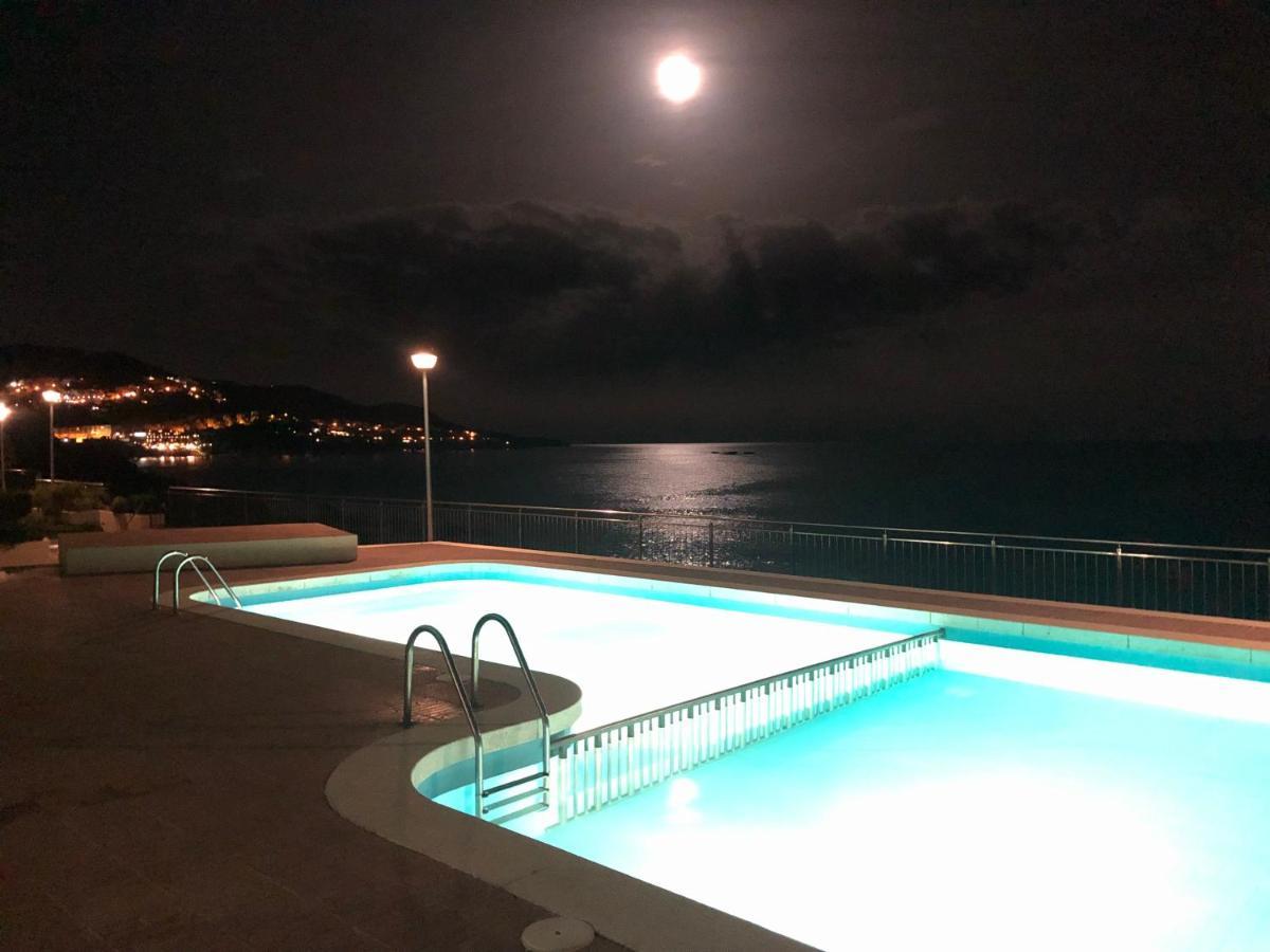 Magnifique Appartement En Front De Mer, Caneylles Roses Kültér fotó