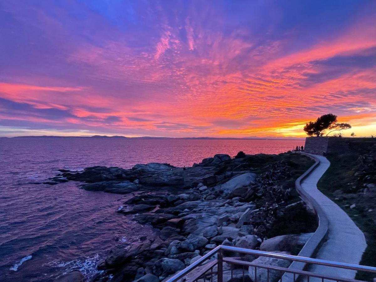 Magnifique Appartement En Front De Mer, Caneylles Roses Kültér fotó